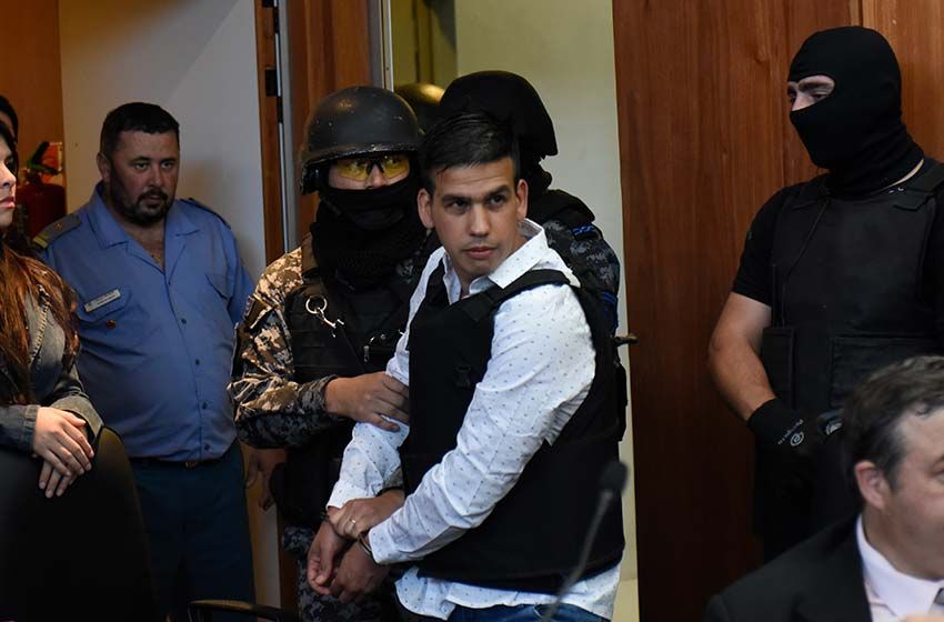 Monchi increpó a un policía y lo acusó de pedirle plata