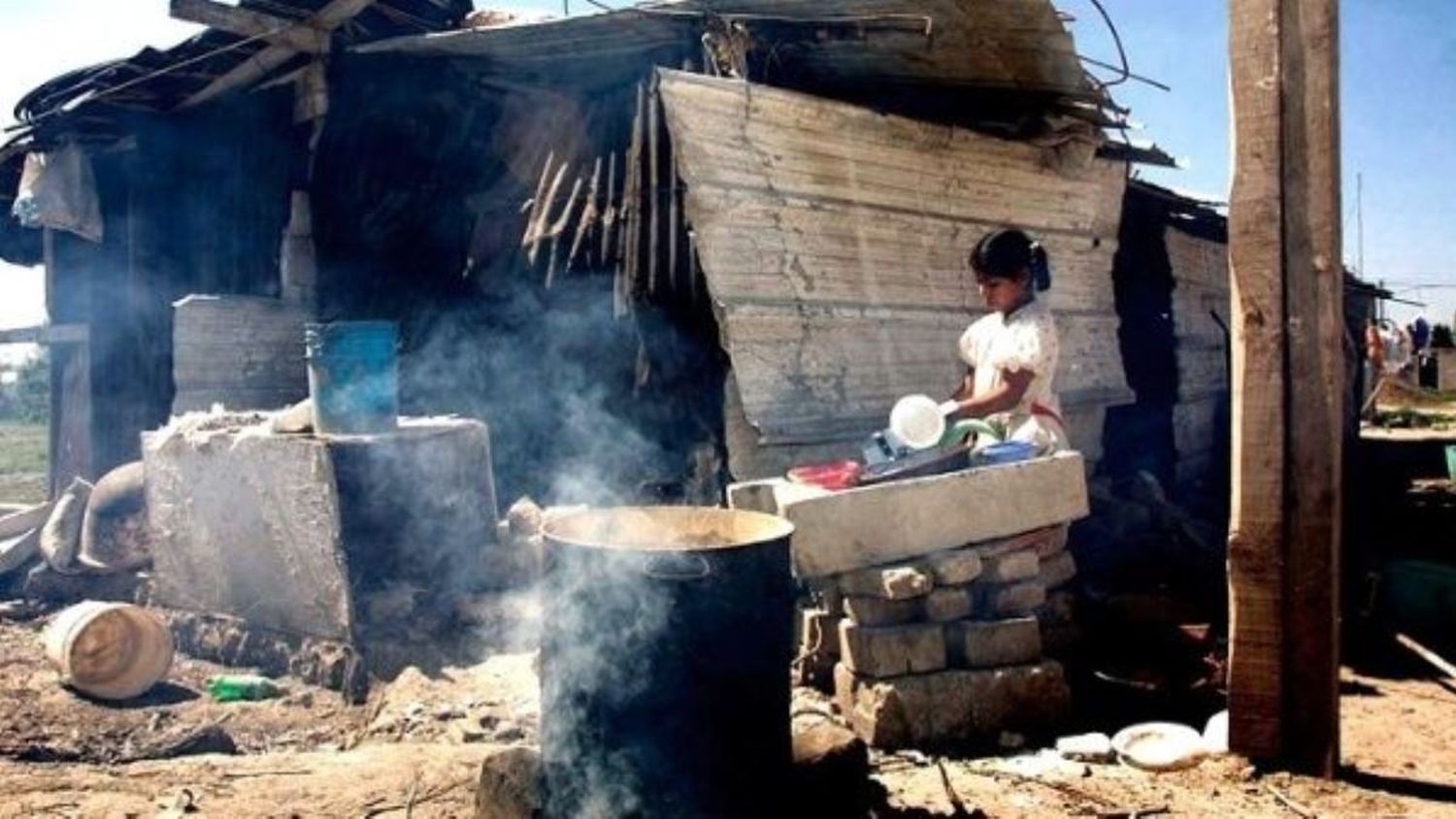 Más de 1,6 millones de personas en Colombia salieron de la pobreza en 2023, según el DANE