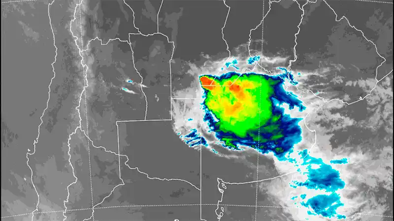 Se aproxima un frente frío que podría generar tormentas y fuertes lluvias