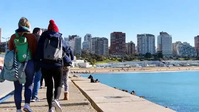 El día comenzará con temperatura bajo cero y cerrará con chaparrones.