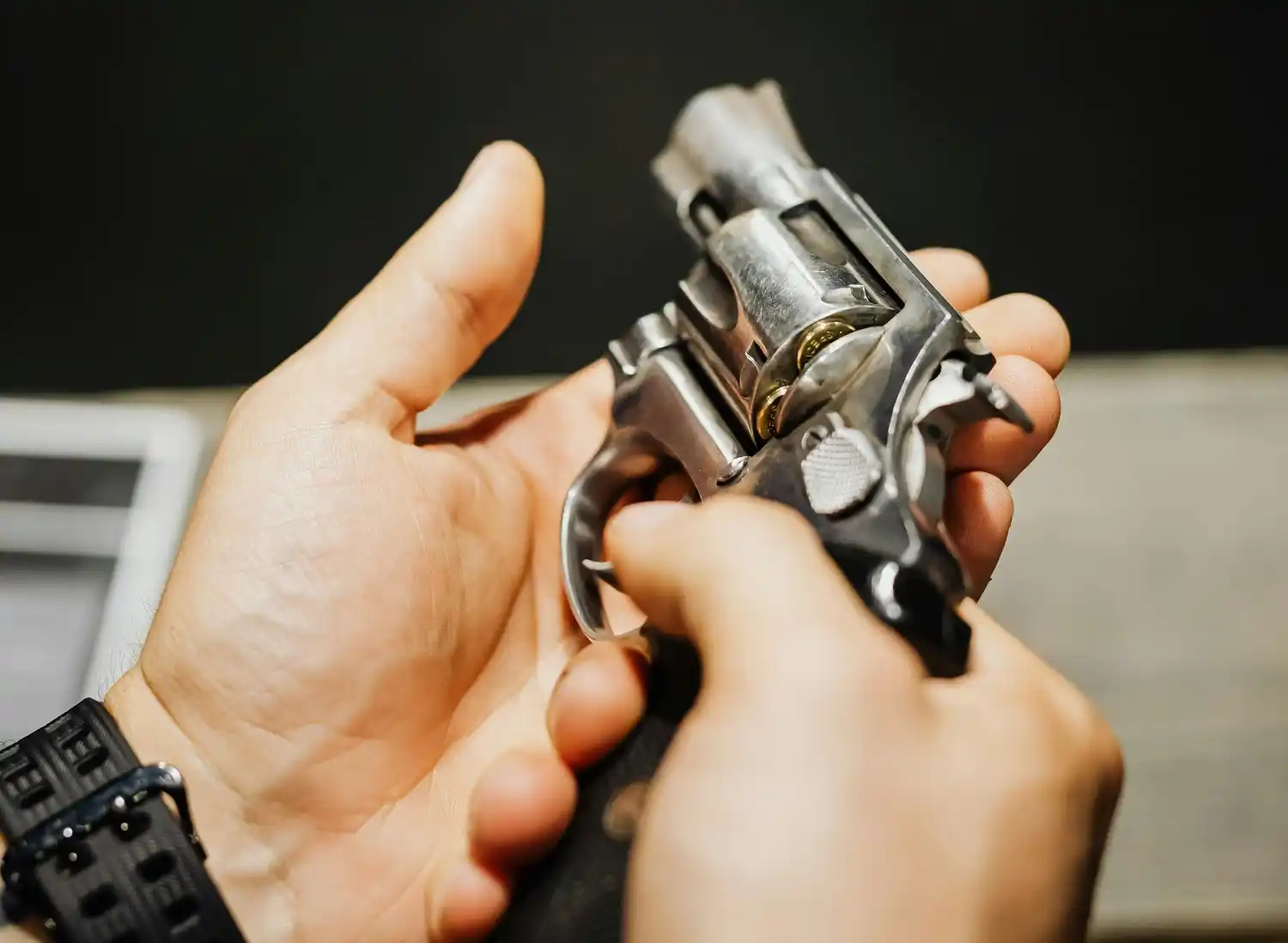 El Gobierno bajó la edad mínima para ser legítimo usuario de armas