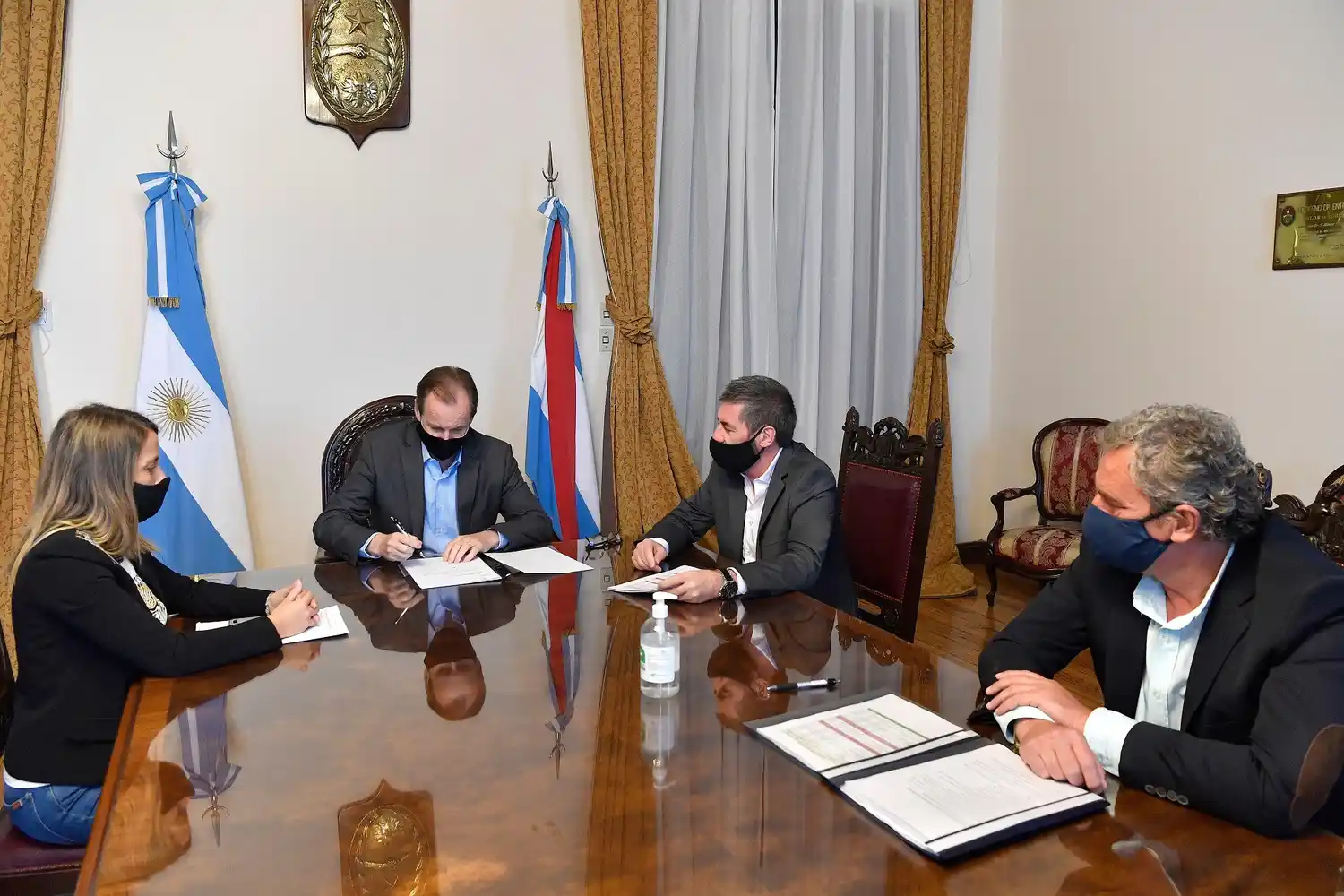 Se presentó el proyecto de presupuesto 2021 en la Legislatura