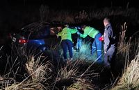 Perdió el control de su auto y volcó en la Ruta 74: una mujer frenó para ayudarlo y avisó a la Policía