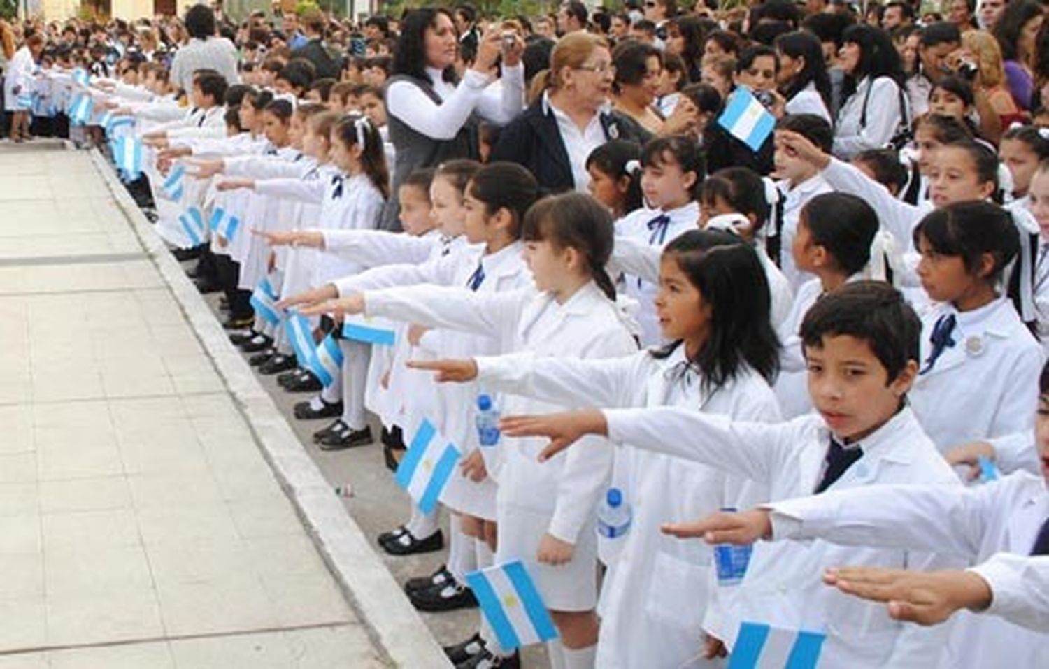 Formosa se prepara para el Día de la Bandera