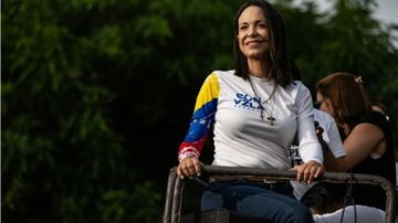"Cada día se cierra más  el cerco": lo que dice María Corina tras despliegue militar de EE. UU.