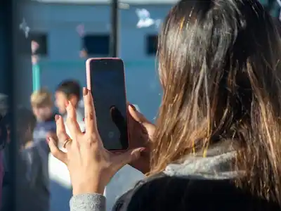 Una historia difícil de abordar, entre silencio y abandono