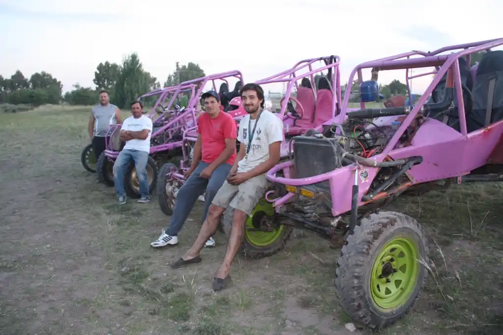 Coronel Pringles: Competencia de vehículos todoterreno en Puente La Gaviota