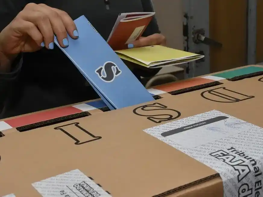 El acto electoral será de 8 a 18 y se habilitarán 8.392 mesas instaladas en 1.458 locales en toda la provincia. Foto: El Litoral
