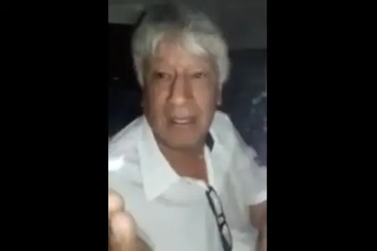 Detienen borracho a chofer que debía llevar a un contingente de alumnos a la Costa