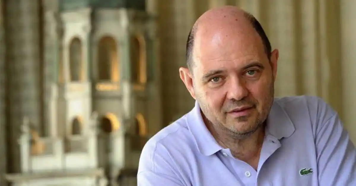 “La idea es reabrir los teatros el año que viene”