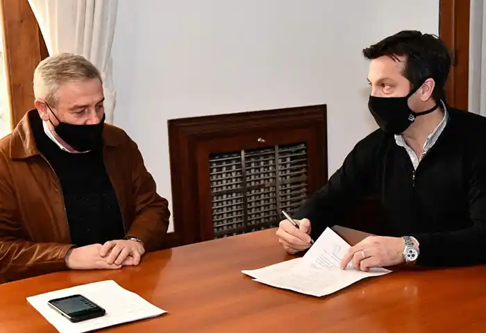 Convenio para asfaltar calles en Quequén