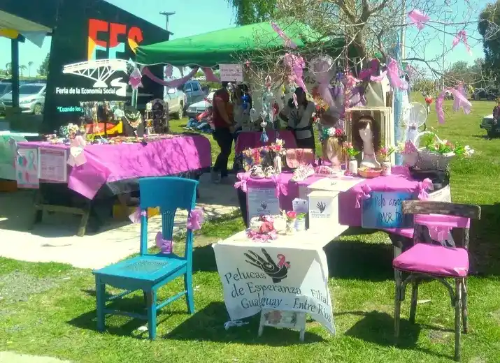 Pelucas de Esperanza advierte por "estafas"