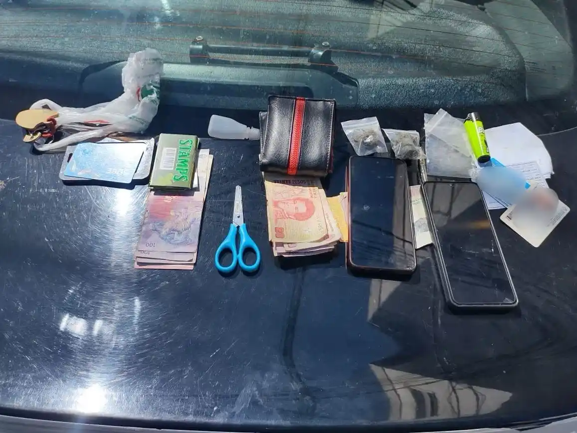 Barrio Abasto: detuvieron a dos hombres por vender estupefacientes en la vía pública