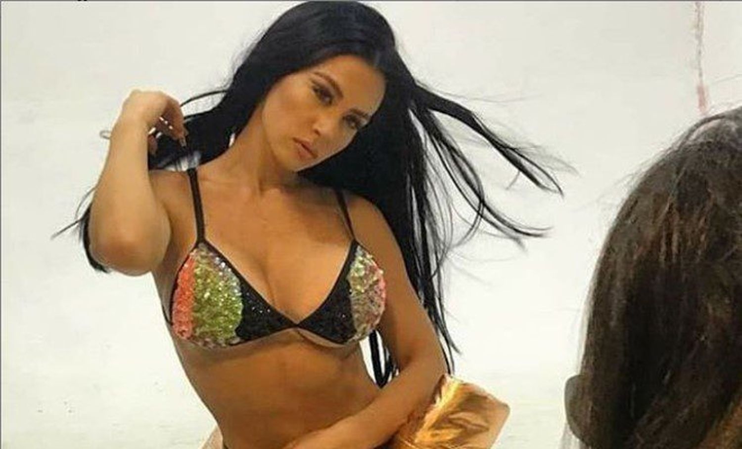 Diosa Canales denuncia xenofobia luego de sufrir APARATOSO accidente