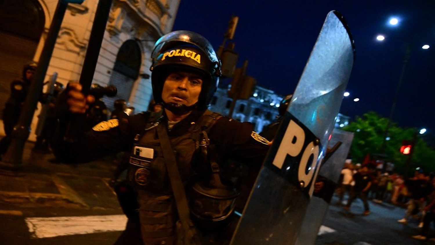 ¡VAN 18 MUERTOS EN PERÚ! Pedro Castillo permanecerá detenido hasta junio del 2024