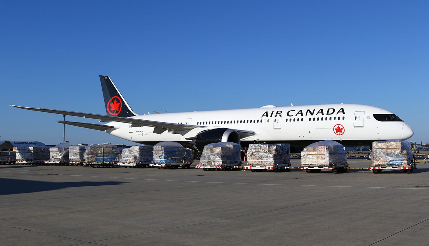 Air Canada factura más por transportar carga que por transportar pasajeros