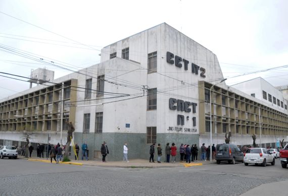 Los 63 establecimientos educativos ya están listos para el balotaje