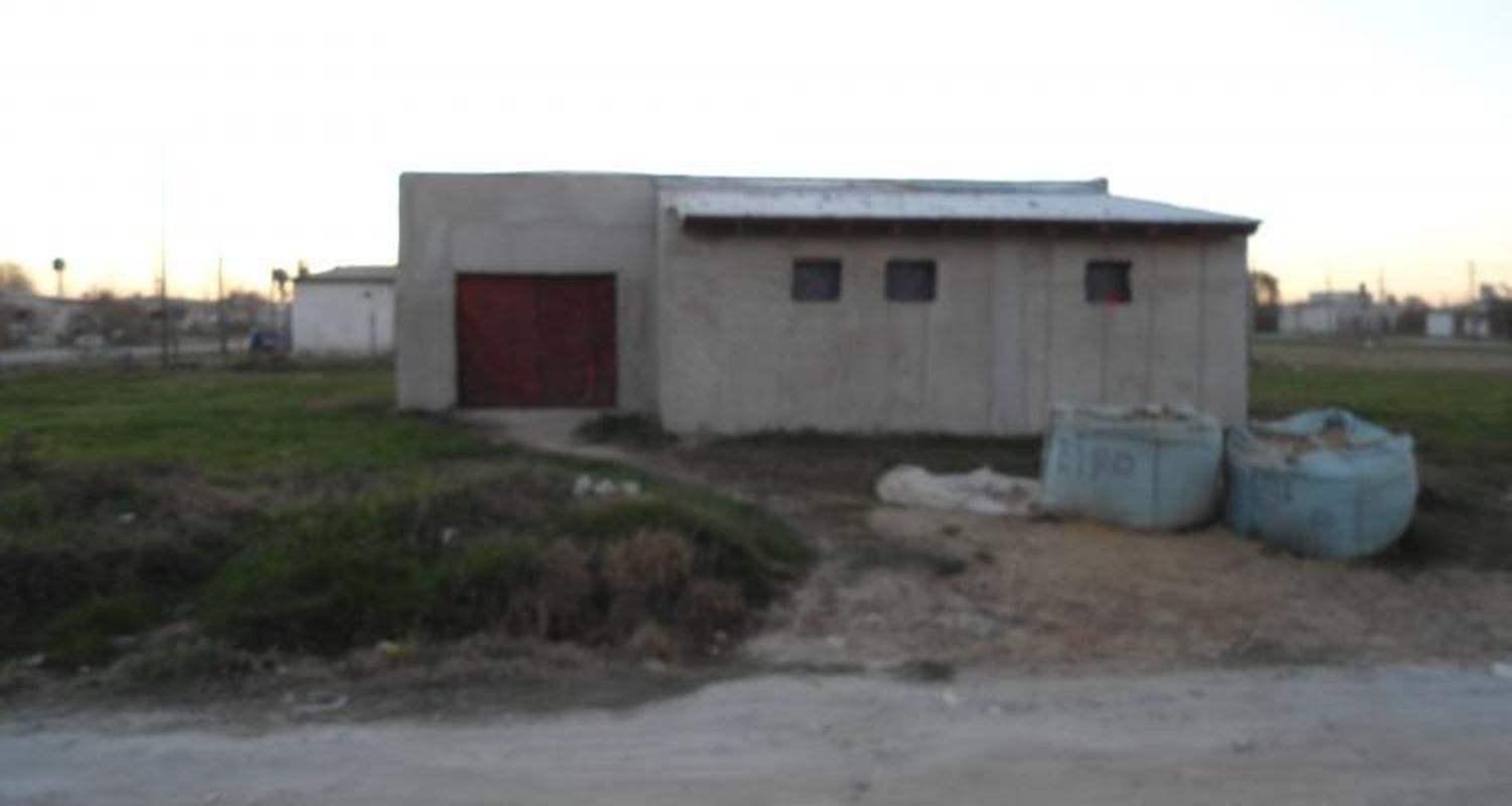 Reanudan la construcción de la casa de Envión luego de un nuevo intento de usurpación