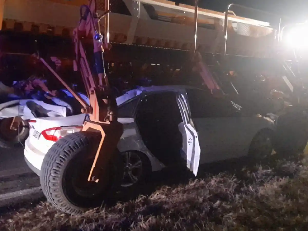 Un vecino de Ramona tras chocar auto con maquinaria agrícola