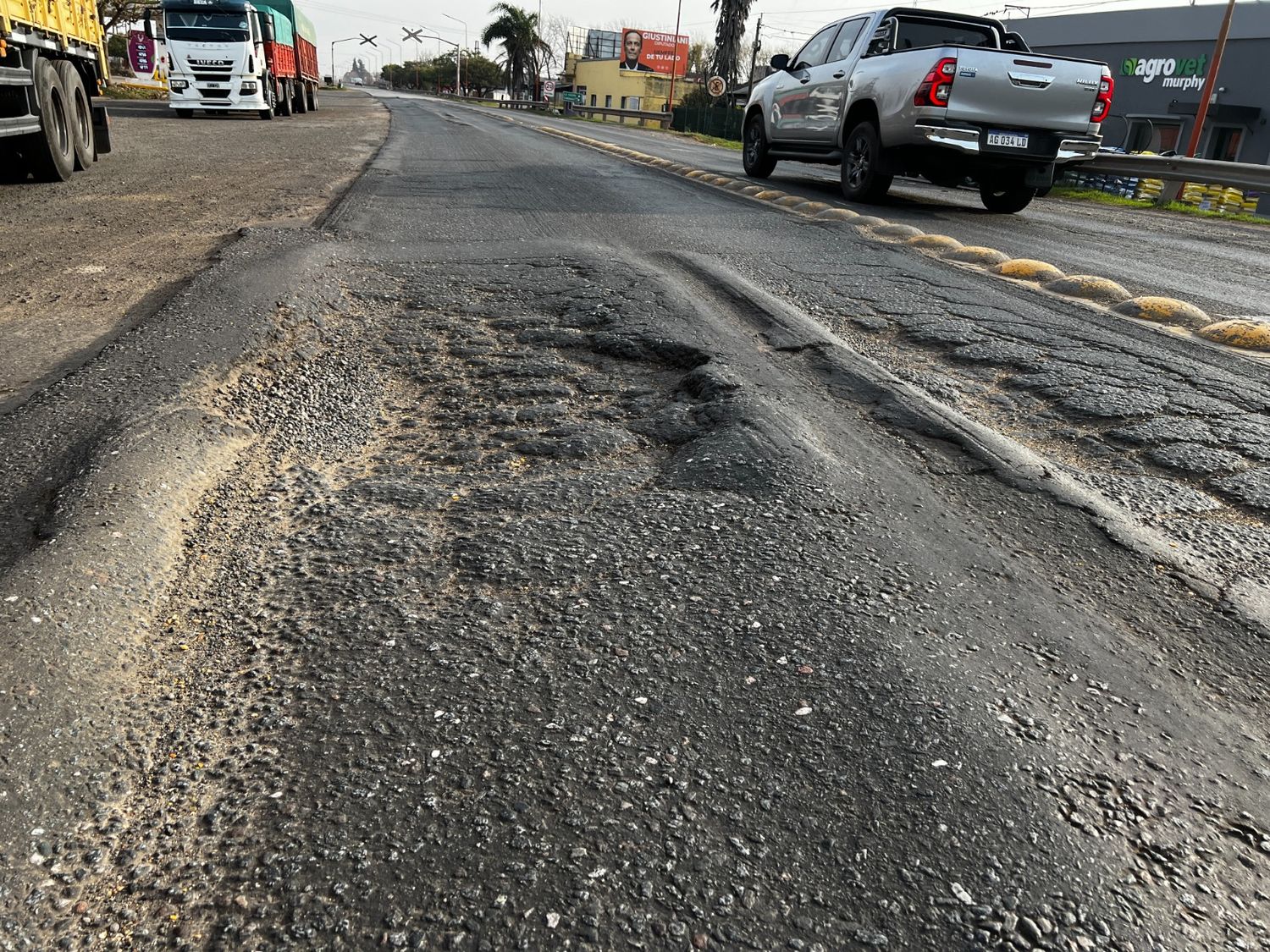 Condición preocupante. El ministro de Obras Públicas volvió a plantear la necesidad de mejoras en la 33