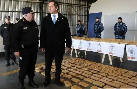Desbaratan banda narco de expolicía de la federal