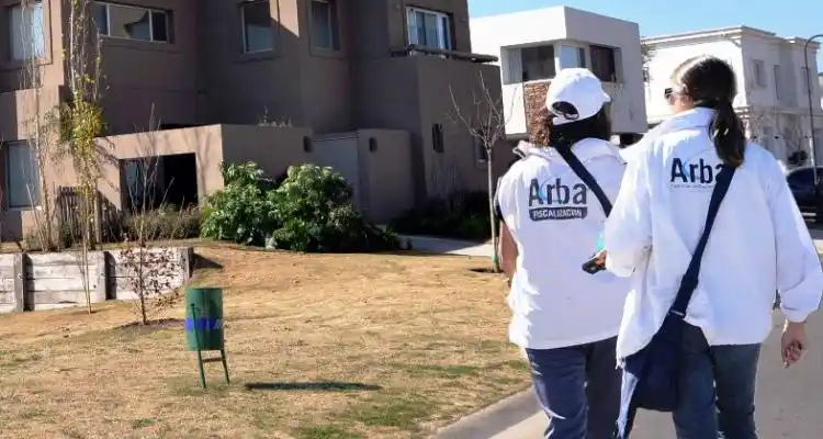 Arba intimó a 200 construcciones que figuran como “terreno baldío”