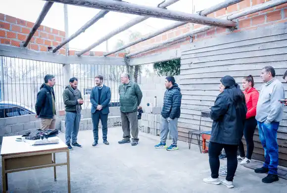 Azcué destacó el compromiso de los ciudadanos que trabajan por el desarrollo de los barrios