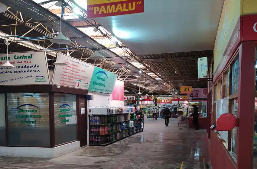 Los comercios no esenciales de las ferias comunitarias esperan la extensión de horario