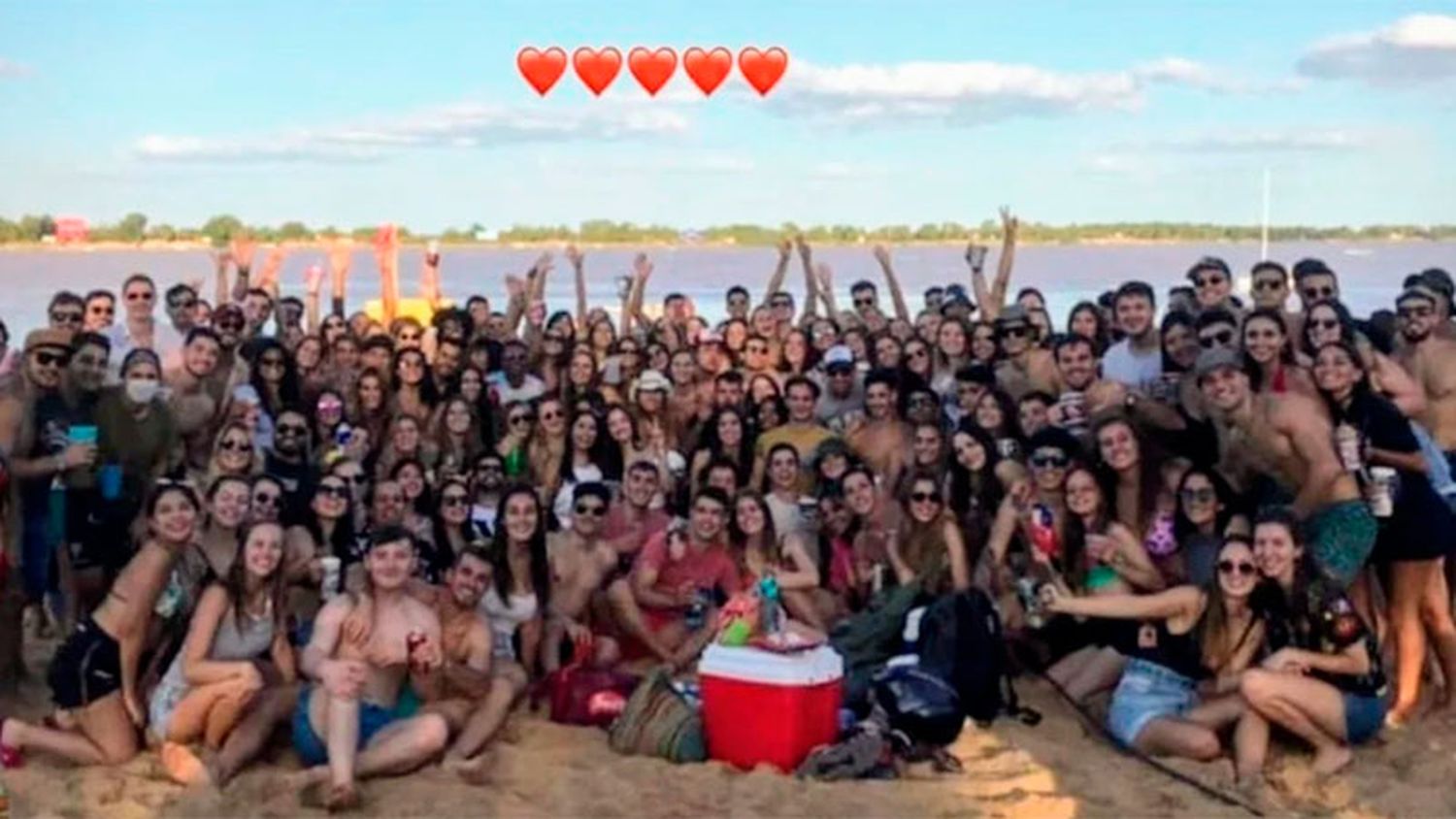 Trabajarán como voluntarios estudiantes de Medicina que festejaron en la playa