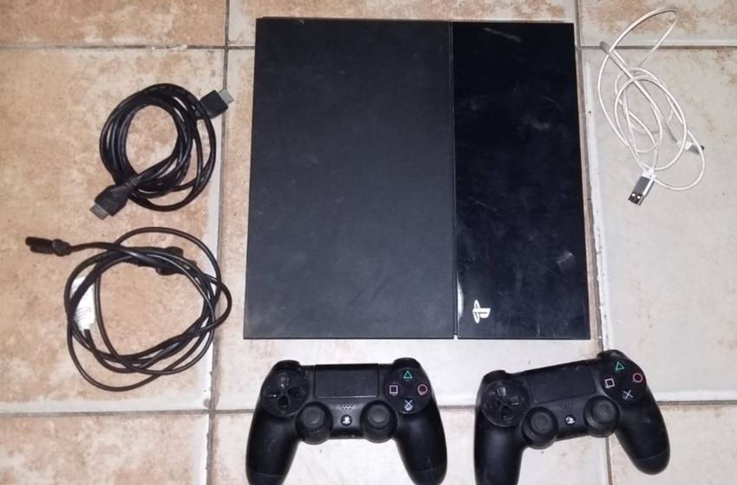 Entró a una casa para robarse la Play 4