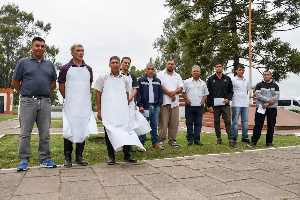 Reinauguraron un tambo y una  fábrica de quesos en una de  las cárceles de General Alvear