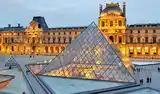 El Louvre, las sonrisas y los prejuicios