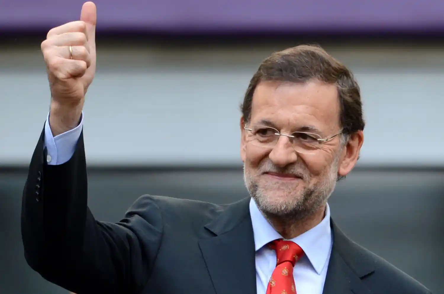 Rajoy celebró la decisión del PSOE de facilitar su reelección