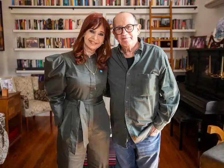 Cristina Kirchner recibió al músico cubano Silvio Rodríguez en su departamento