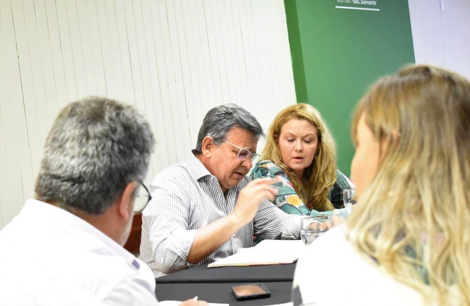 Agmer rechazó la oferta salarial y exigió un aumento del 25%