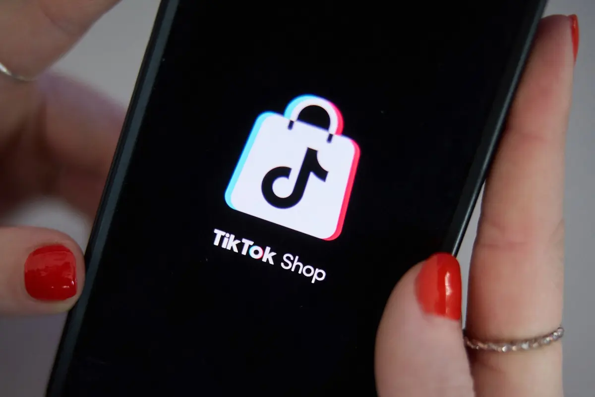 TRUMP LE DA UN RESPIRO A TIKTOK: retrasa 75 días la fecha límite de venta