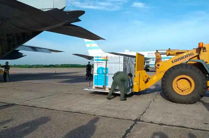 Argentina le donó un millón de vacunas a Bolivia