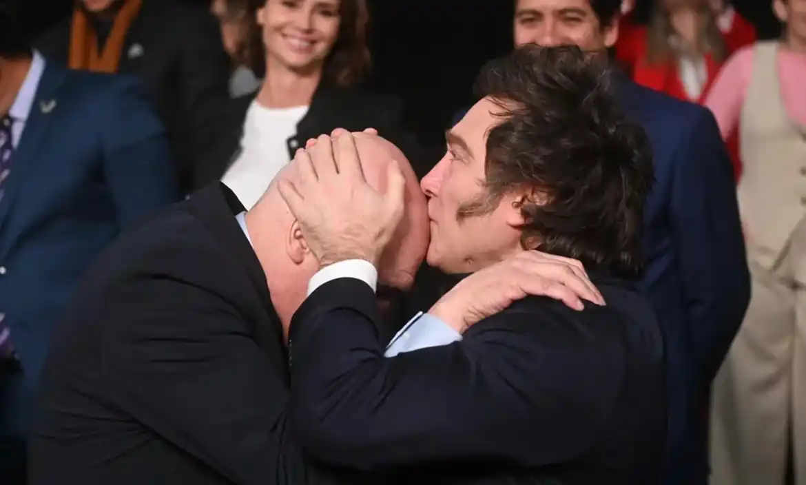 Javier Milei sostiene a Espert pese a la denuncia por vínculos narcos: "Son chimentos de peluquería"