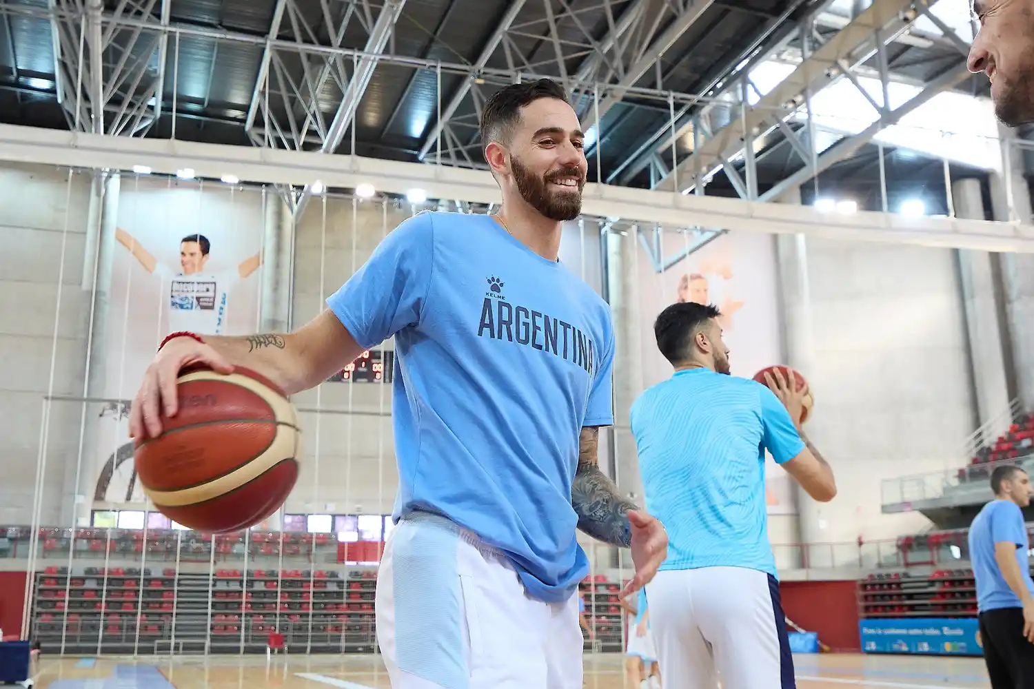 Luca Vildoza fue incluido en la lista de la Pre-Selección.