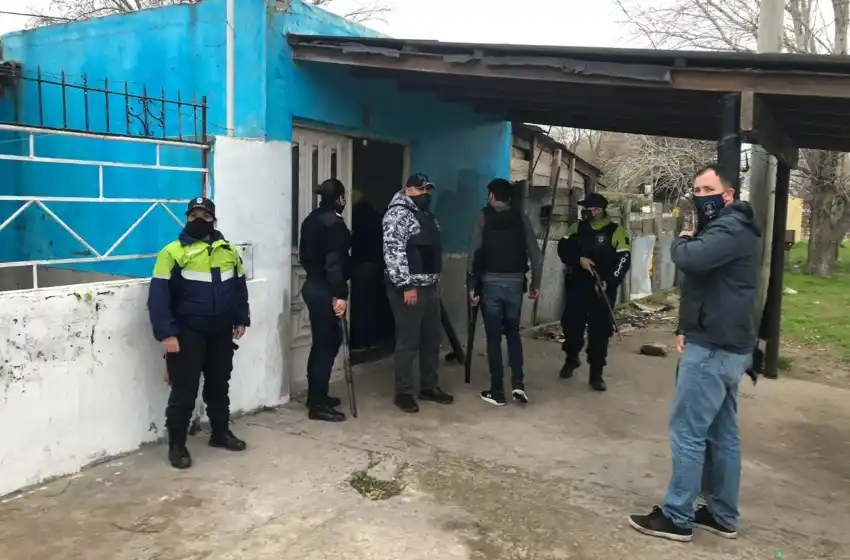 Dos delincuentes detenidos por cometer varias entraderas