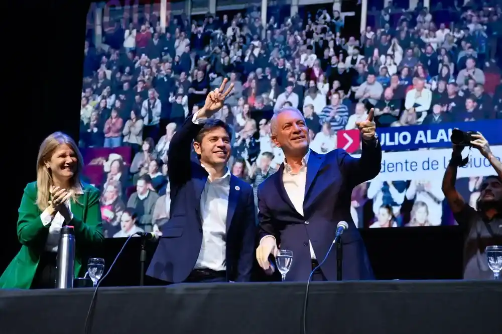 El episodio ocurrió en el marco del lanzamiento del Curso de Formación Política 2026 del Instituto de Capacitación Política del PJ Bonaerense.