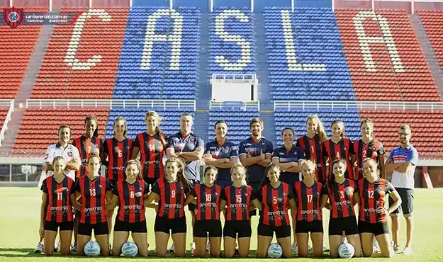 El plantel de San Lorenzo en la presentación del equipo. 