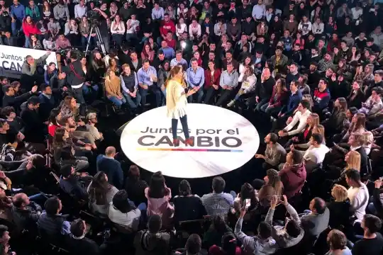 Vidal dijo que la economía «influye» y que esta será «la última crisis»