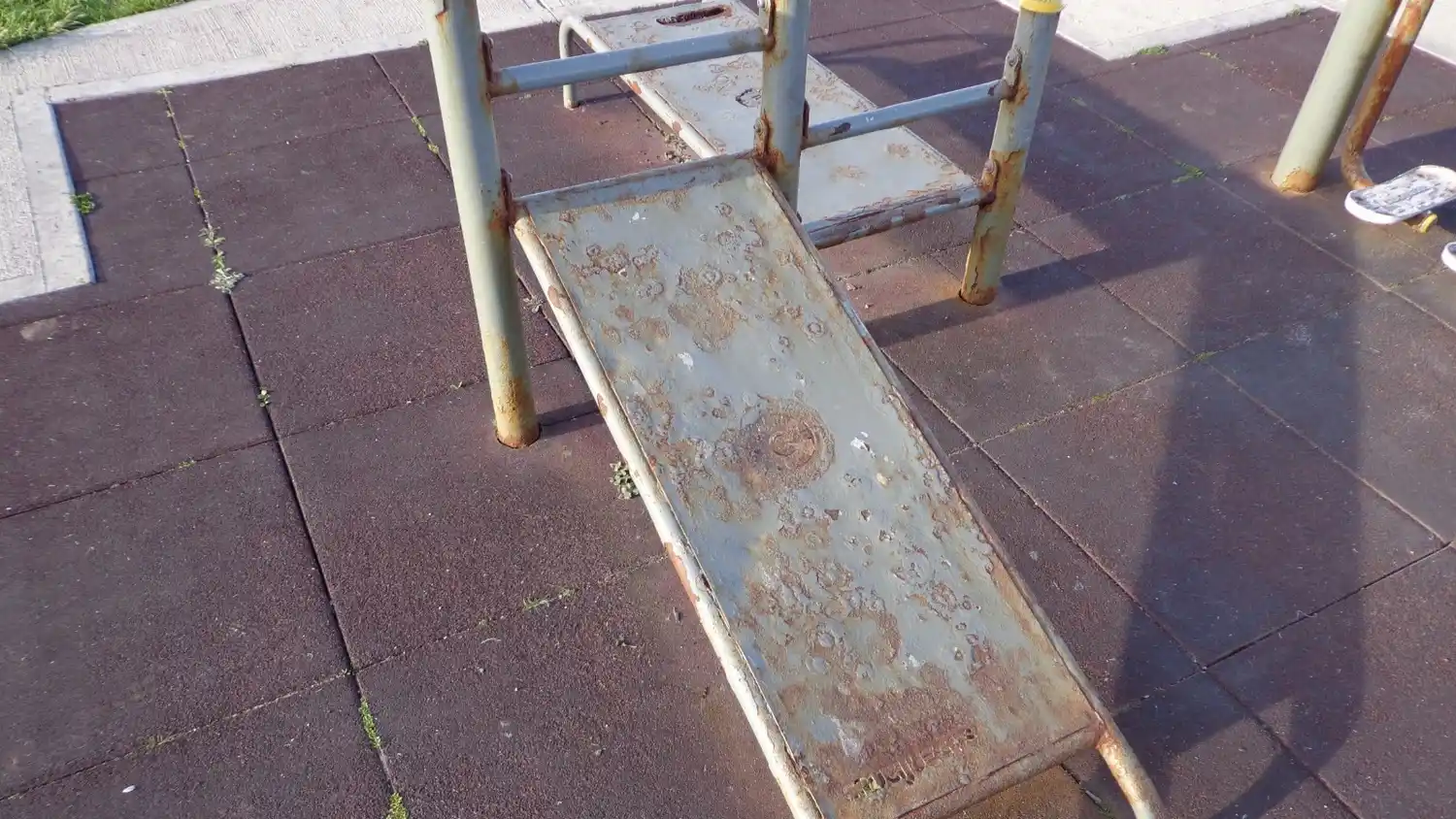 En el pedido, subrayaron “la conservación adecuada de estos espacios públicos es fundamental para garantizar el derecho al esparcimiento seguro de la comunidad".