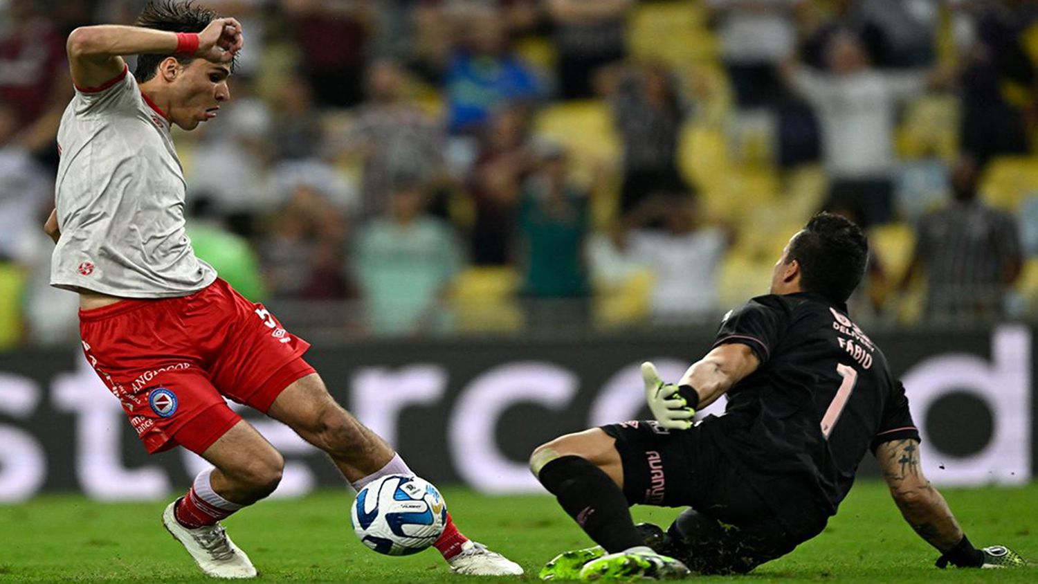 En el Estadio Maracaná, el "Bicho" cayó ante el "Flu"