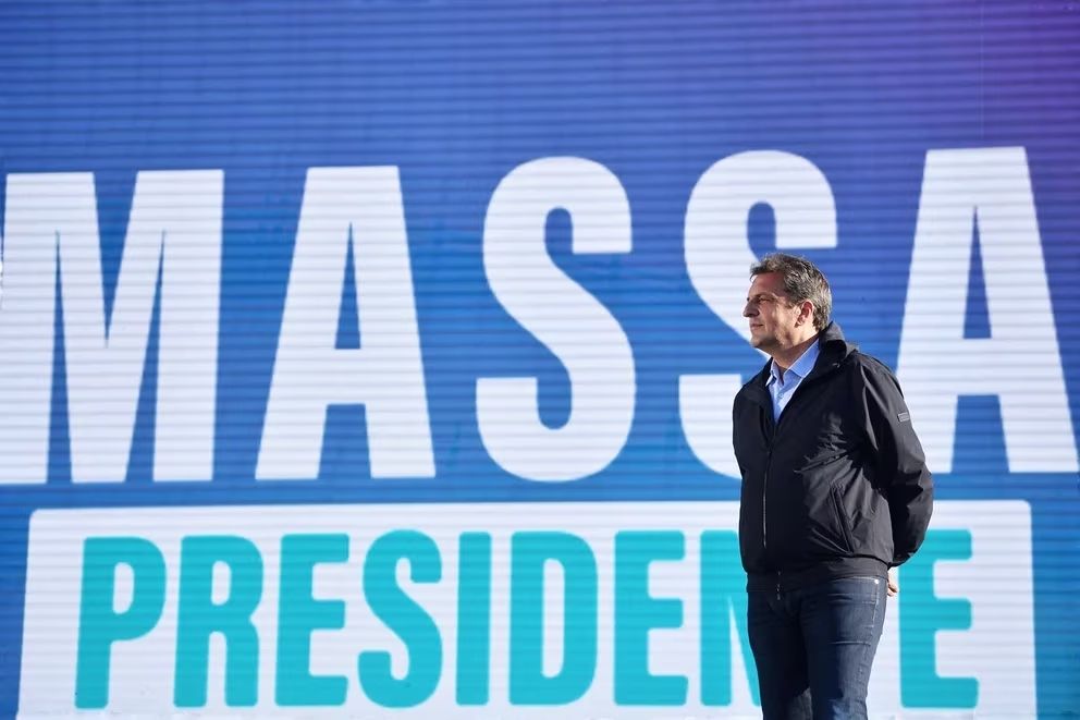 Massa le habló a la militancia durante el Día de la Lealtad: "El domingo, el deseo se va a hacer realidad"