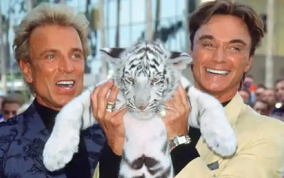 De cáncer muere el ilusionista Siegfried Fischbacher