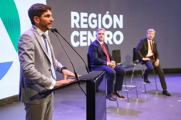 Pullaro, Llaryora y Frigerio se reúnen en el marco de una nueva junta de la Región Centro en Córdoba