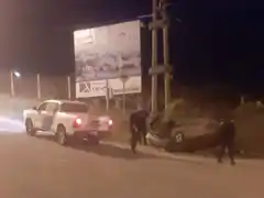 Una mujer sufrió heridas leves tras volcar en Don Bosco