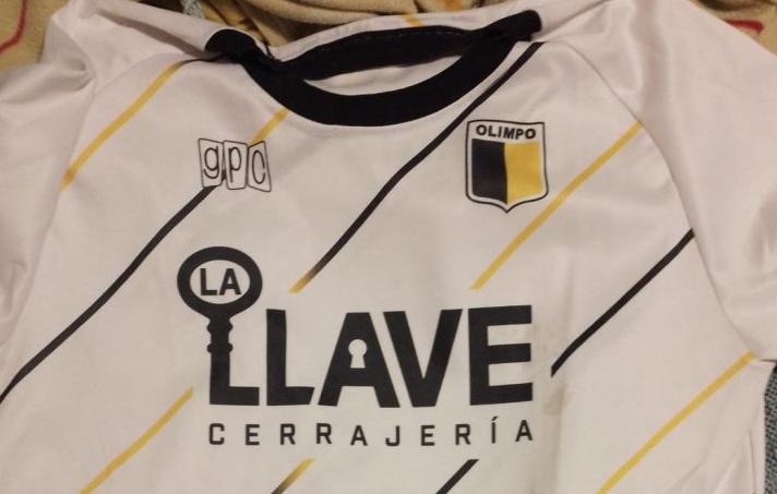 Sustracción en Olimpo: se llevaron un juego de indumentaria completo